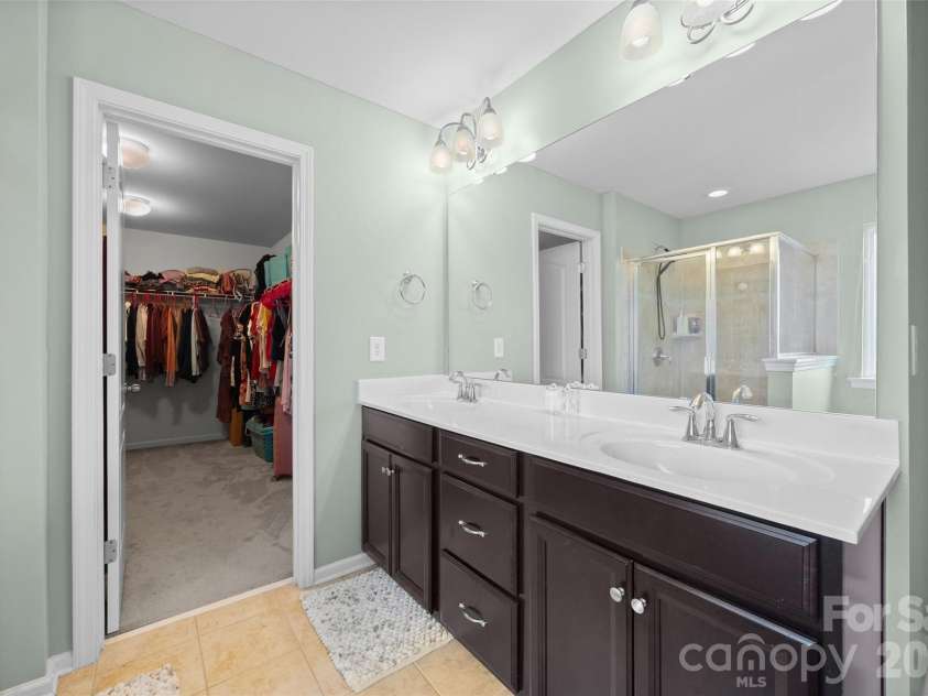130 Bay Laurel Drive, Mooresville, NC 28115.  MLS# CAR4356515, YatesRealty ID 15962. 