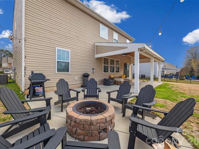 130 Bay Laurel Drive, Mooresville, NC 28115.  MLS# CAR4356515, YatesRealty ID 15962. 