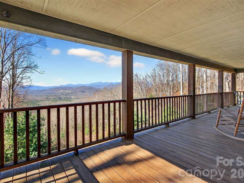 163 Walter Circle, Spruce Pine, NC 28777.  MLS# CAR4354175, YatesRealty ID 15964. 