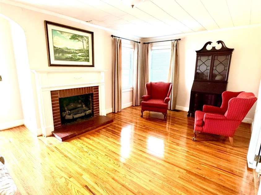 1005 Main Street, Oakboro, NC 28129.  MLS# CAR4357872, YatesRealty ID 15965. Formal Living Room