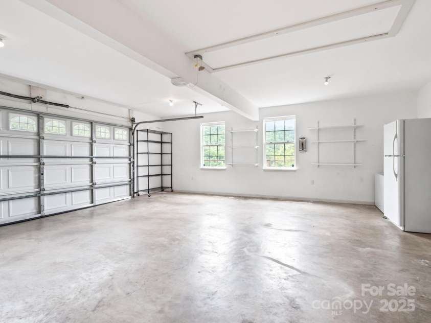 106 Thistle Tree Way, Weaverville, NC 28787.  MLS# CAR4248602, YatesRealty ID 15965. 2 Car Garage