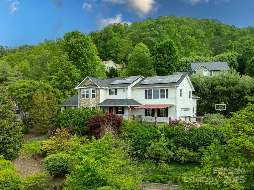 106 Thistle Tree Way, Weaverville, NC 28787.  MLS# CAR4248602, YatesRealty ID 15965. 