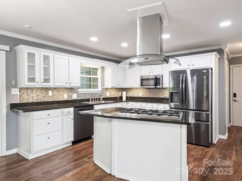 106 Thistle Tree Way, Weaverville, NC 28787.  MLS# CAR4248602, YatesRealty ID 15965. 