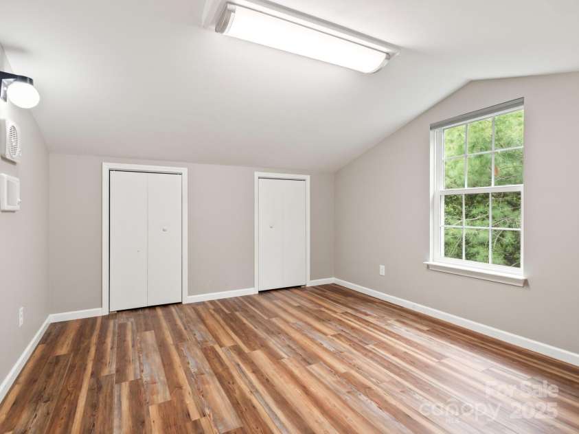 106 Thistle Tree Way, Weaverville, NC 28787.  MLS# CAR4248602, YatesRealty ID 15965. Flex Space off the Bonus Room