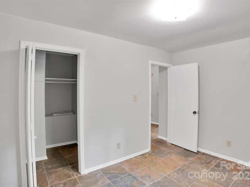 3000 Low Gap Road, Waxhaw, NC 28173.  MLS# CAR4259404, YatesRealty ID 15966. 