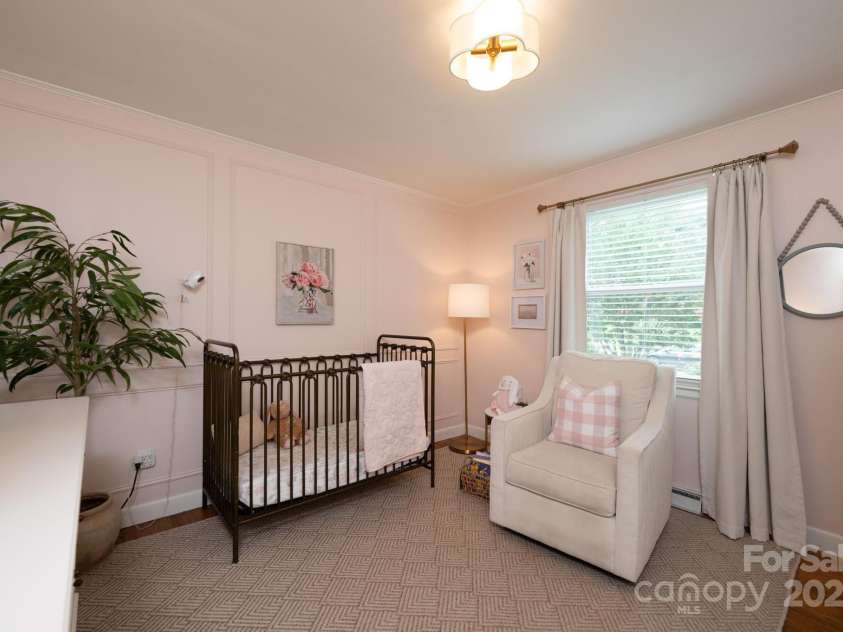 1571 10th Street Place, Hickory, NC 28601.  MLS# CAR4260734, YatesRealty ID 15967. 