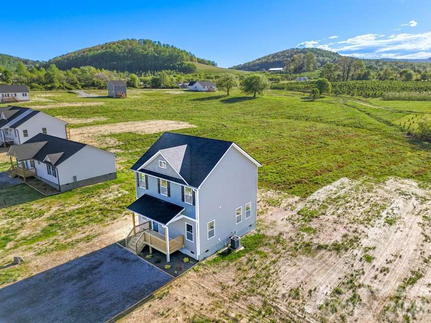 612 Beehive Road, Hendersonville, NC 28792.  MLS# CAR4341739, YatesRealty ID 15967. 