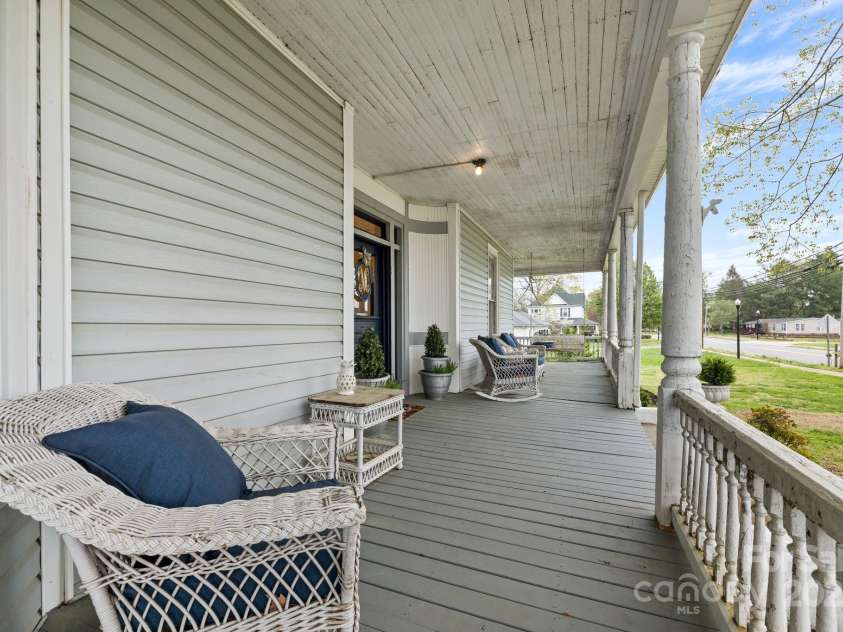 101 Main Street, Cleveland, NC 27013.  MLS# CAR4240992, YatesRealty ID 15968. 