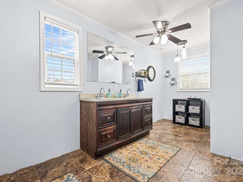 101 Main Street, Cleveland, NC 27013.  MLS# CAR4240992, YatesRealty ID 15968. 