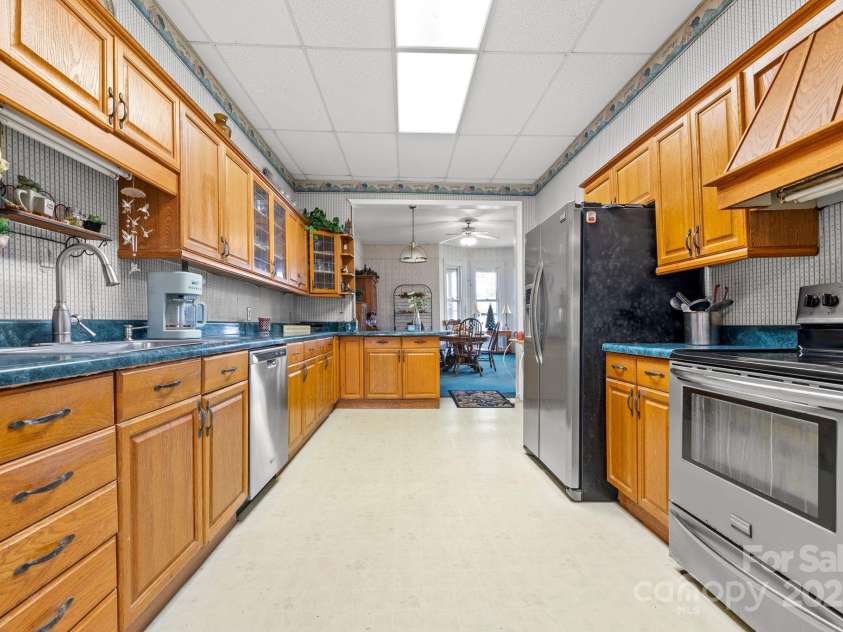 101 Main Street, Cleveland, NC 27013.  MLS# CAR4240992, YatesRealty ID 15968. 