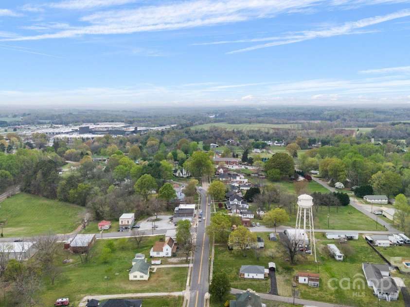 101 Main Street, Cleveland, NC 27013.  MLS# CAR4240992, YatesRealty ID 15968. 