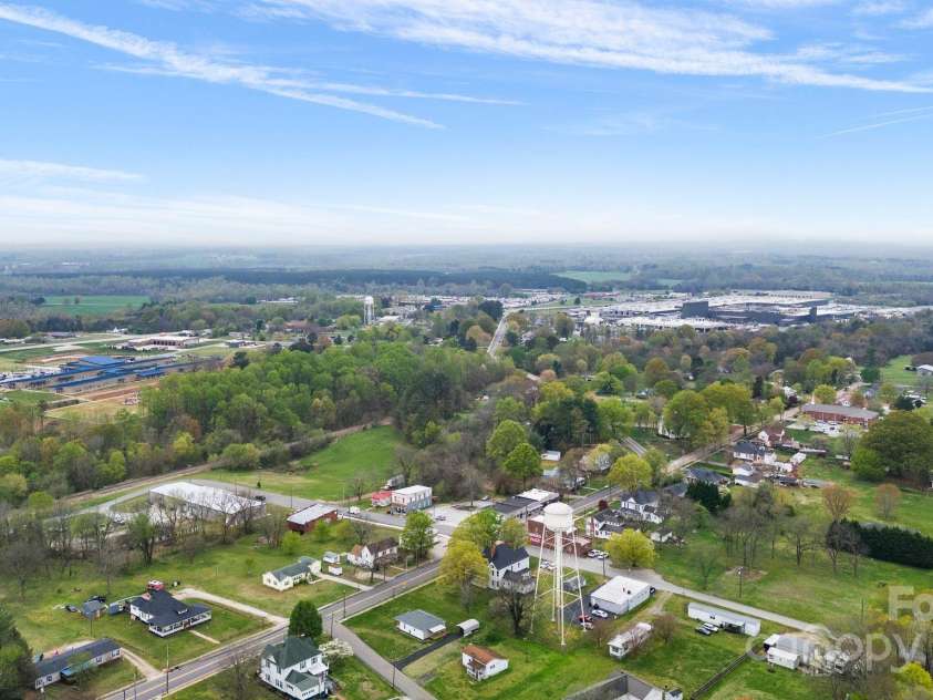 101 Main Street, Cleveland, NC 27013.  MLS# CAR4240992, YatesRealty ID 15968. 