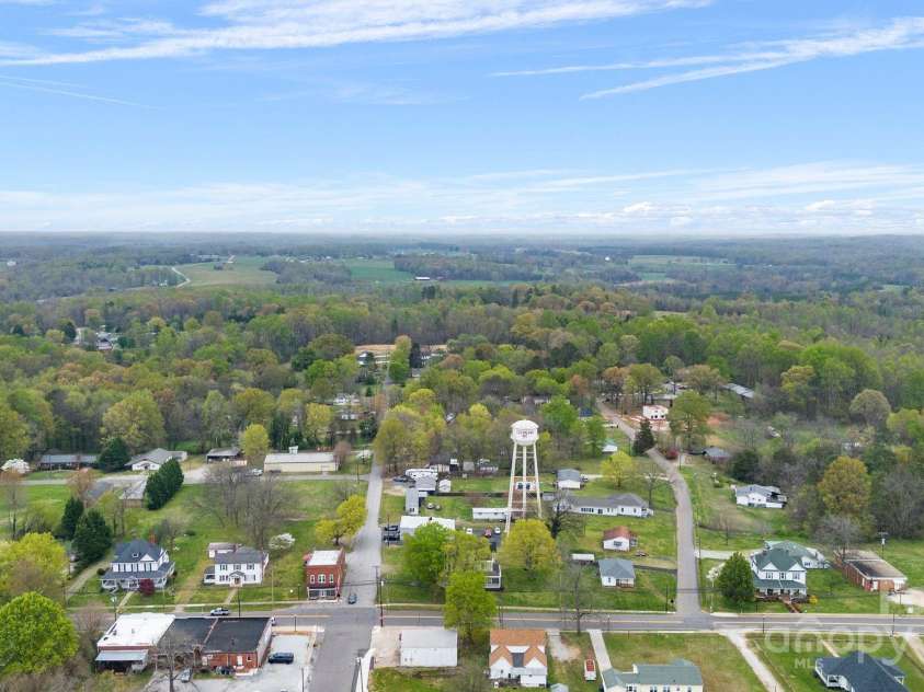 101 Main Street, Cleveland, NC 27013.  MLS# CAR4240992, YatesRealty ID 15968. 