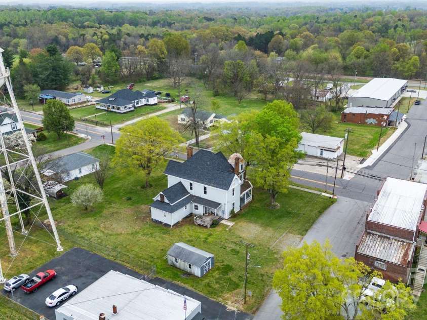 101 Main Street, Cleveland, NC 27013.  MLS# CAR4240992, YatesRealty ID 15968. 