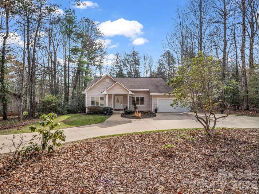 5 Hearthstone Lane, Flat Rock, NC 28731.  MLS# CAR4358961, YatesRealty ID 15969. 