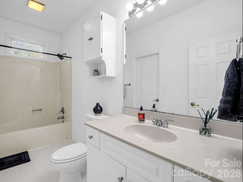 5 Hearthstone Lane, Flat Rock, NC 28731.  MLS# CAR4358961, YatesRealty ID 15969. 