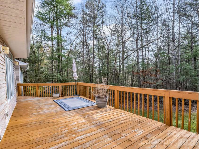 5 Hearthstone Lane, Flat Rock, NC 28731.  MLS# CAR4358961, YatesRealty ID 15969. 