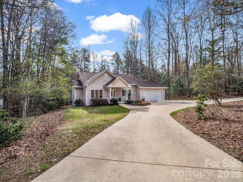 5 Hearthstone Lane, Flat Rock, NC 28731.  MLS# CAR4358961, YatesRealty ID 15969. 