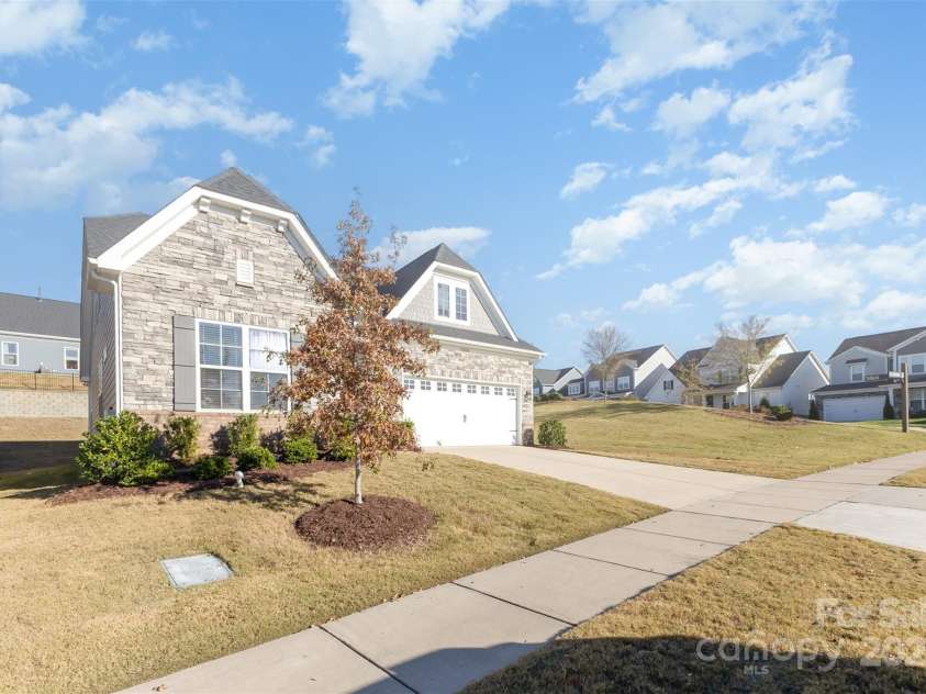 19004 Dry Narrows Way, Charlotte, NC 28278.  MLS# CAR4326256, YatesRealty ID 1597. 