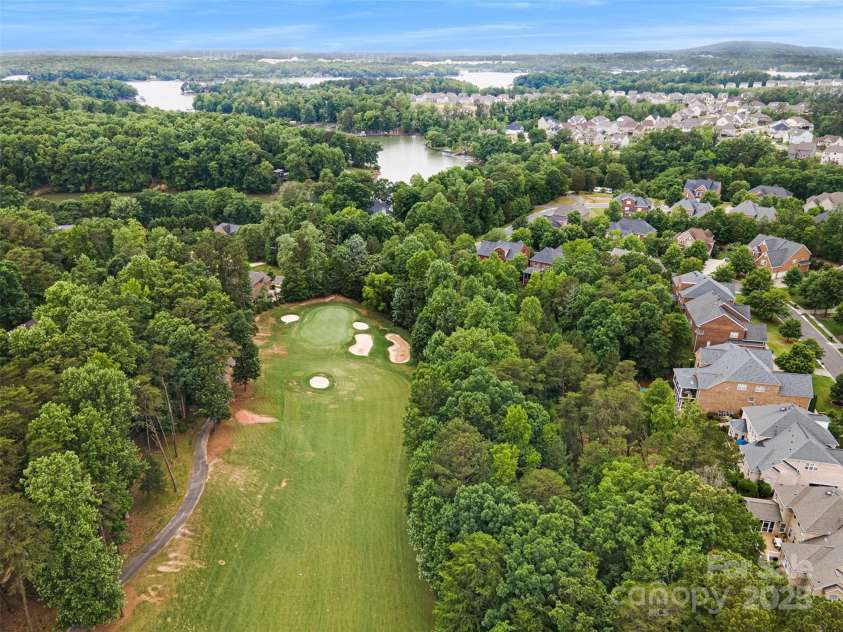 19004 Dry Narrows Way, Charlotte, NC 28278.  MLS# CAR4326256, YatesRealty ID 1597. 