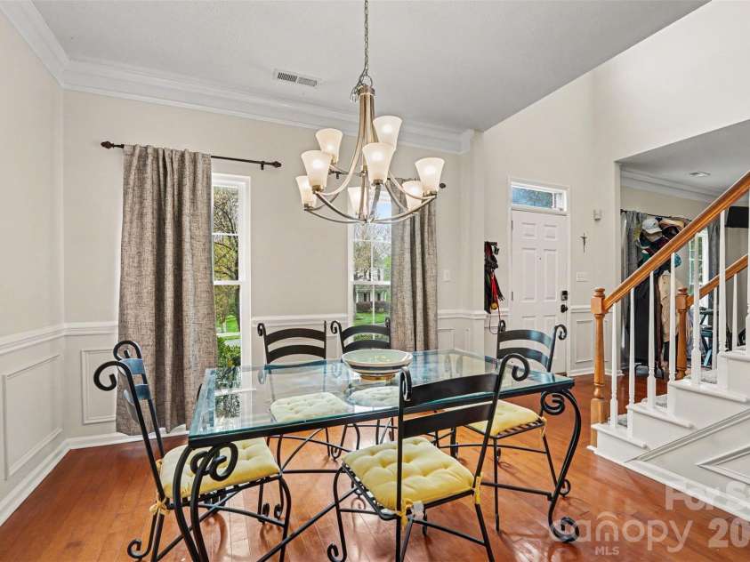 10529 Old Bridge Lane, Charlotte, NC 28269.  MLS# CAR4359597, YatesRealty ID 15970. 