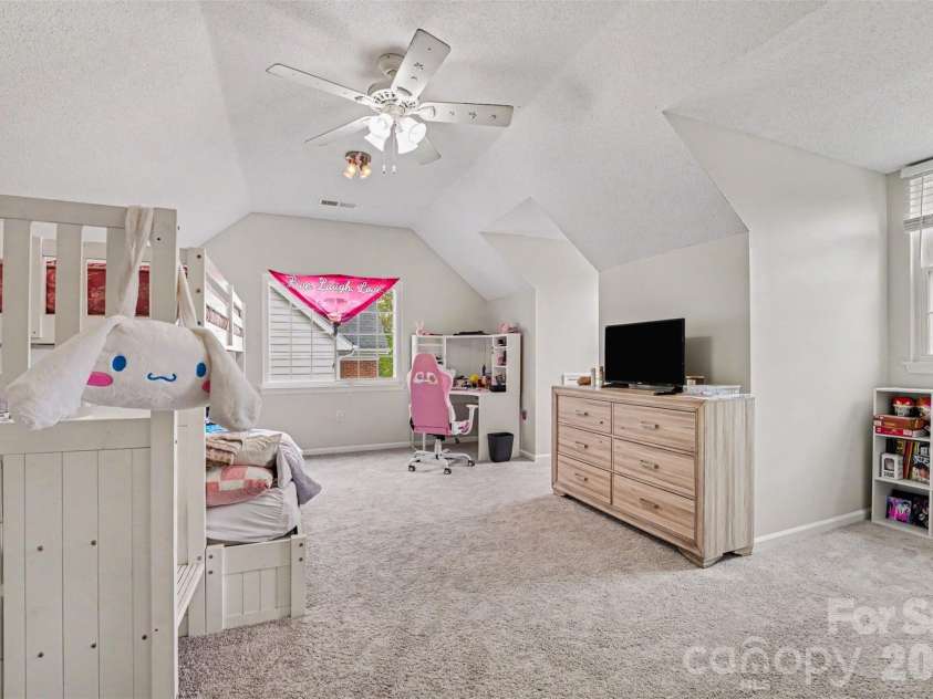 10529 Old Bridge Lane, Charlotte, NC 28269.  MLS# CAR4359597, YatesRealty ID 15970. 