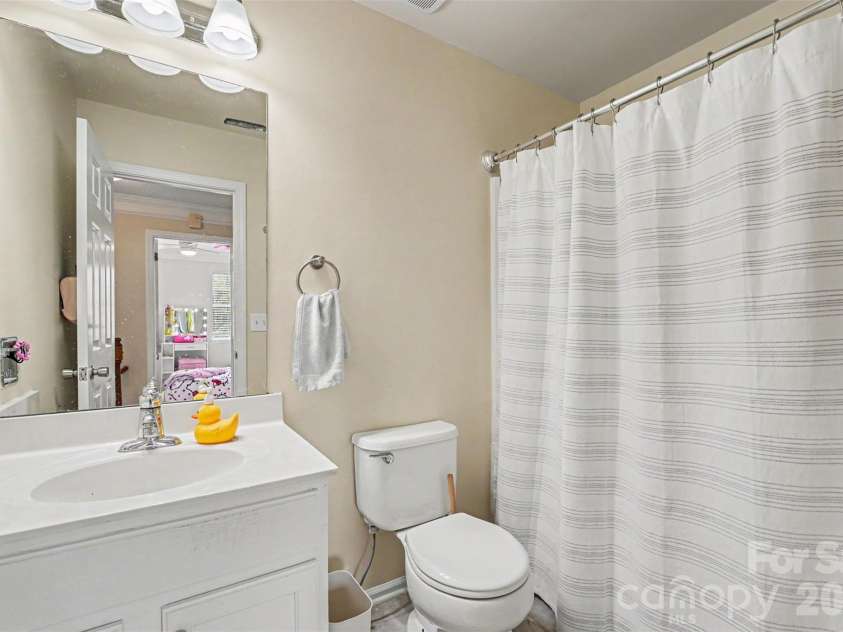 10529 Old Bridge Lane, Charlotte, NC 28269.  MLS# CAR4359597, YatesRealty ID 15970. 