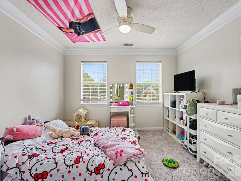 10529 Old Bridge Lane, Charlotte, NC 28269.  MLS# CAR4359597, YatesRealty ID 15970. 