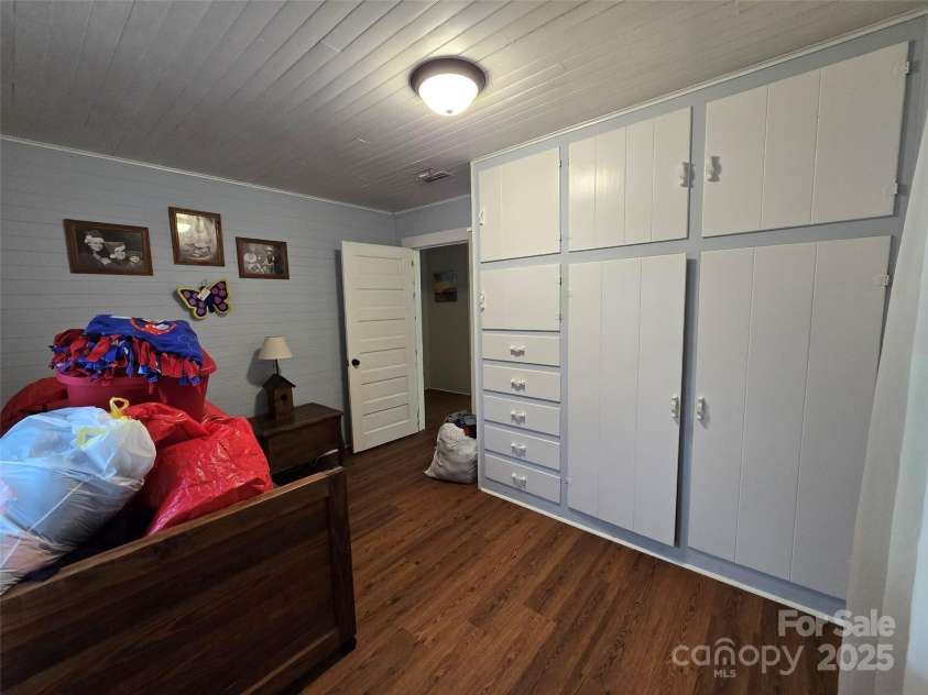 804 Dennis Street, Troy, NC 27371.  MLS# CAR4263970, YatesRealty ID 15970. 
