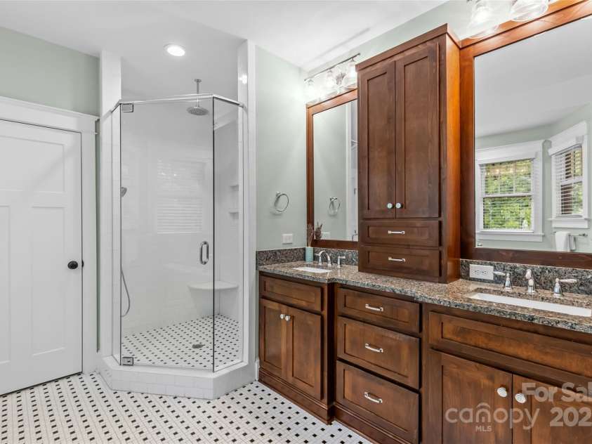 2414 Bay Street, Charlotte, NC 28205.  MLS# CAR4258181, YatesRealty ID 15971. 