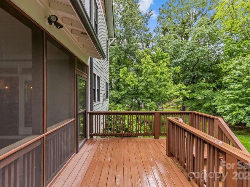 2414 Bay Street, Charlotte, NC 28205.  MLS# CAR4258181, YatesRealty ID 15971. 