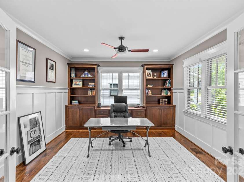 2414 Bay Street, Charlotte, NC 28205.  MLS# CAR4302831, YatesRealty ID 15971. 