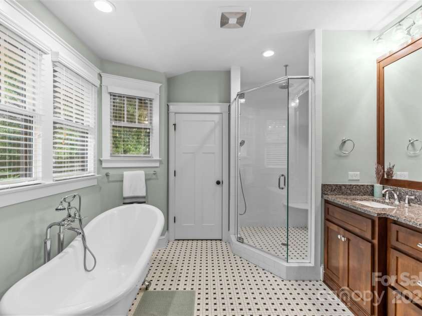 2414 Bay Street, Charlotte, NC 28205.  MLS# CAR4302831, YatesRealty ID 15971. 