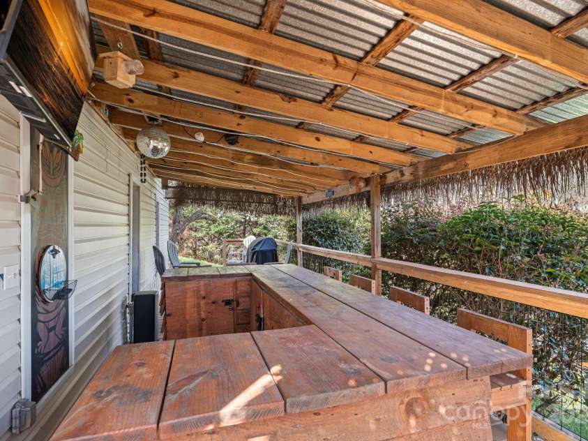 7977 Lucky Creek Lane, Denver, NC 28037.  MLS# CAR4220264, YatesRealty ID 15973. 