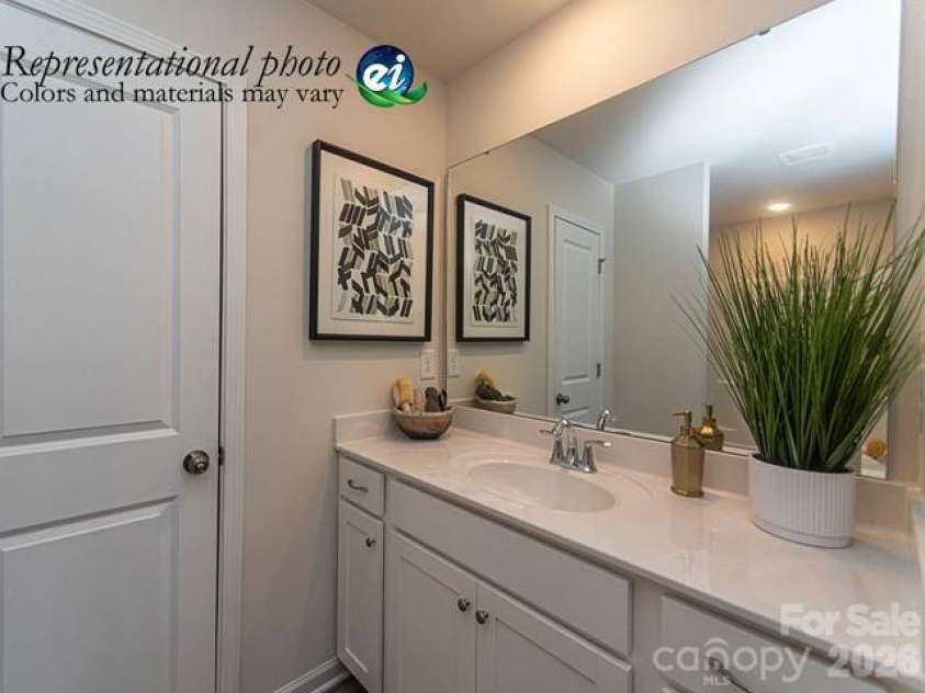 8128 McGarry Trail, Charlotte, NC 28214.  MLS# CAR4360831, YatesRealty ID 15974. 
