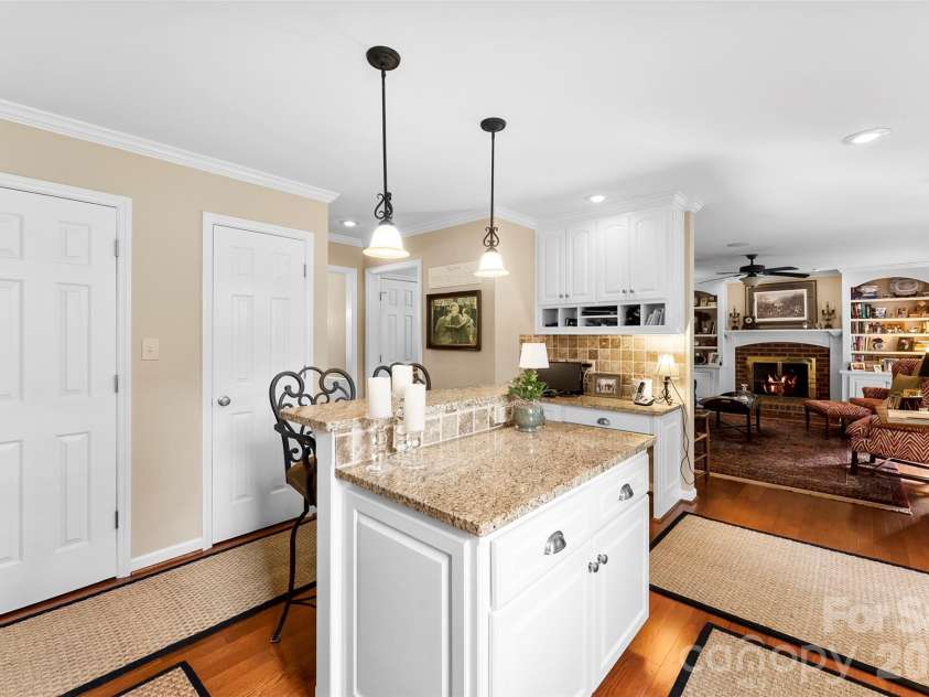 1025 Rudd Road, Gastonia, NC 28054.  MLS# CAR4359303, YatesRealty ID 15975. 