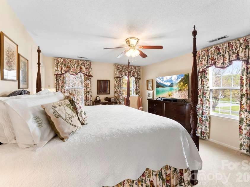 1025 Rudd Road, Gastonia, NC 28054.  MLS# CAR4359303, YatesRealty ID 15975. 