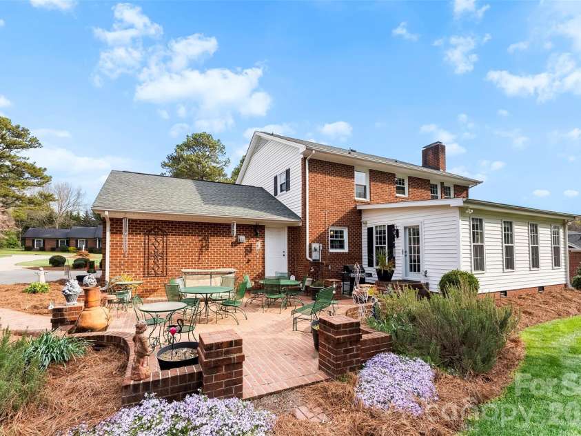 1025 Rudd Road, Gastonia, NC 28054.  MLS# CAR4359303, YatesRealty ID 15975. 