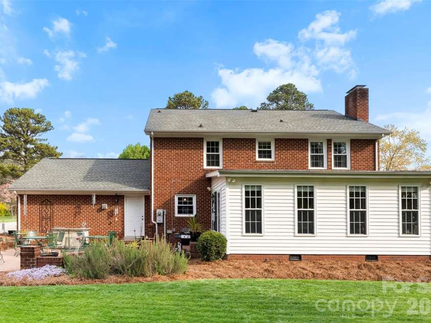 1025 Rudd Road, Gastonia, NC 28054.  MLS# CAR4359303, YatesRealty ID 15975. 