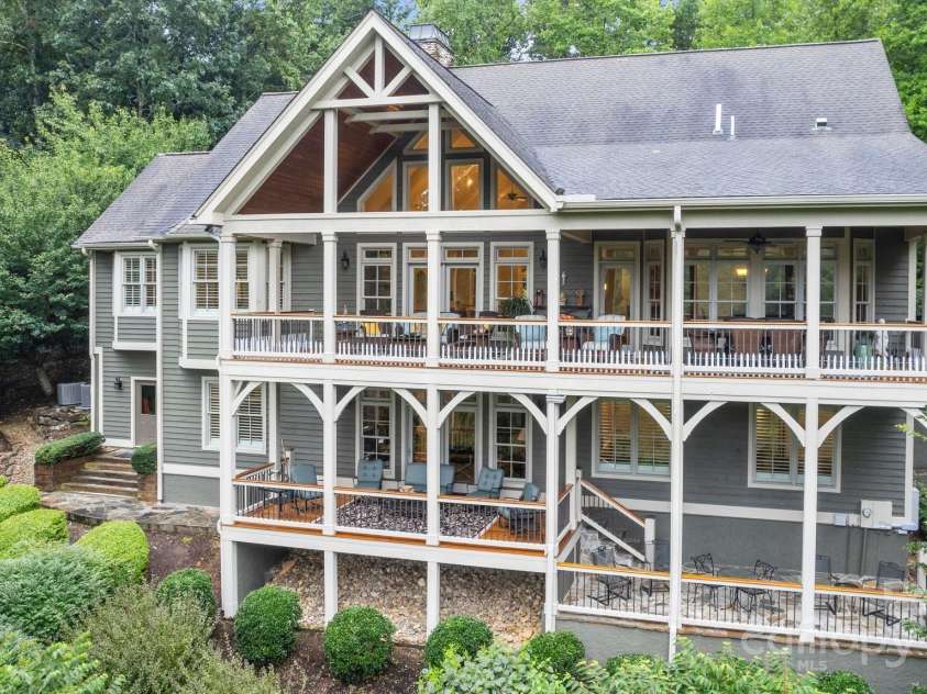 206 Stone Valley Way, Hendersonville, NC 28792.  MLS# CAR4251980, YatesRealty ID 15975. 