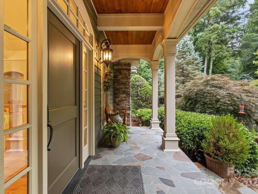 206 Stone Valley Way, Hendersonville, NC 28792.  MLS# CAR4251980, YatesRealty ID 15975. 