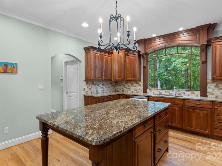 206 Stone Valley Way, Hendersonville, NC 28792.  MLS# CAR4251980, YatesRealty ID 15975. 