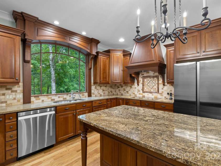 206 Stone Valley Way, Hendersonville, NC 28792.  MLS# CAR4251980, YatesRealty ID 15975. 