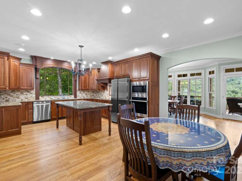 206 Stone Valley Way, Hendersonville, NC 28792.  MLS# CAR4251980, YatesRealty ID 15975. 