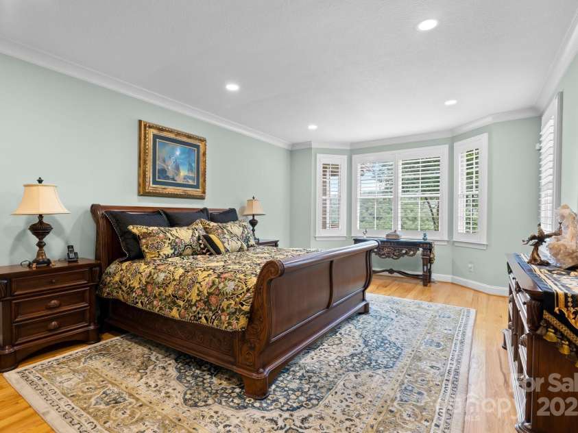 206 Stone Valley Way, Hendersonville, NC 28792.  MLS# CAR4251980, YatesRealty ID 15975. 