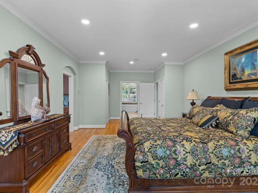 206 Stone Valley Way, Hendersonville, NC 28792.  MLS# CAR4251980, YatesRealty ID 15975. 