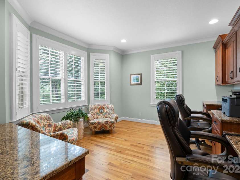 206 Stone Valley Way, Hendersonville, NC 28792.  MLS# CAR4251980, YatesRealty ID 15975. 