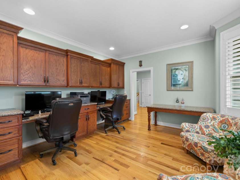 206 Stone Valley Way, Hendersonville, NC 28792.  MLS# CAR4251980, YatesRealty ID 15975. 