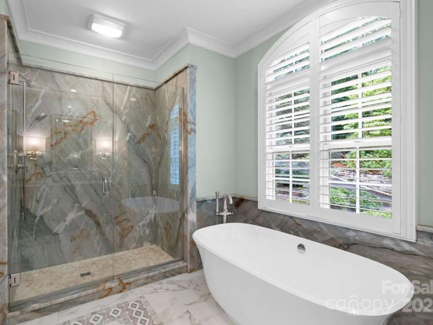 206 Stone Valley Way, Hendersonville, NC 28792.  MLS# CAR4251980, YatesRealty ID 15975. 