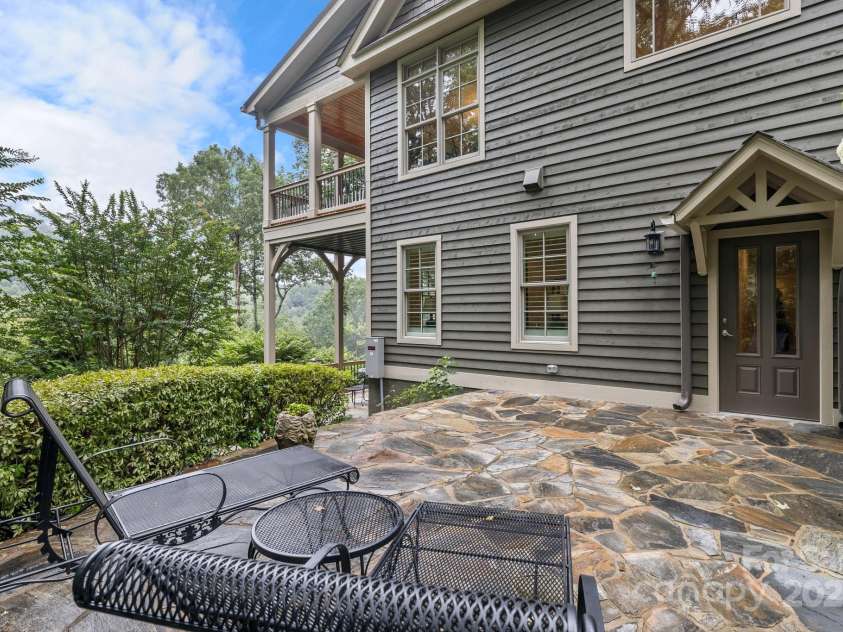 206 Stone Valley Way, Hendersonville, NC 28792.  MLS# CAR4251980, YatesRealty ID 15975. 